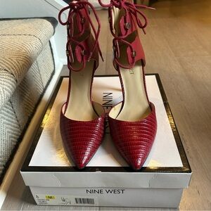 New in Box Nine West Thelimito Pointed Toe Ankle Strap Pump Heels In Red